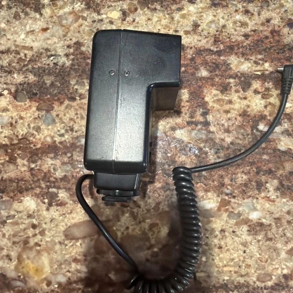 Vivid Auto 2600 Flash Camera
